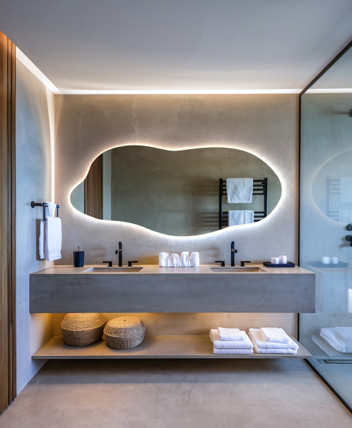 Nepravidelné zrcadlo s led osvětlením 35x80 cm