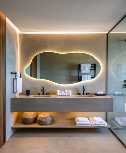 Nepravidelné zrcadlo s led osvětlením 45x100 cm