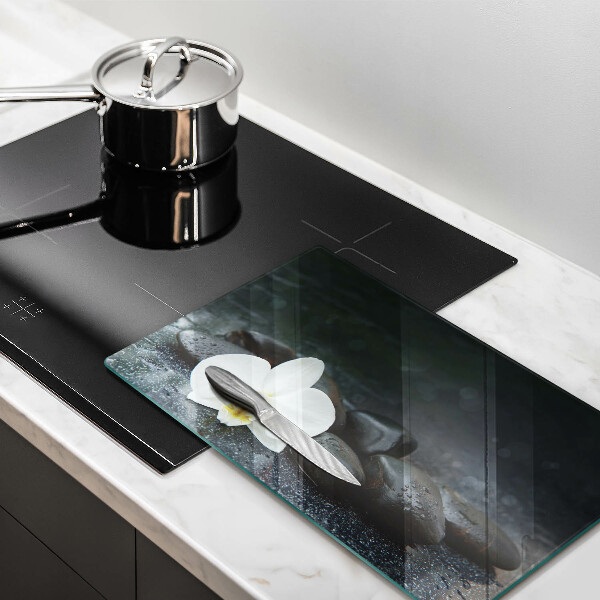 Krájecí prkénko skleněné Bílý květ zen kameny