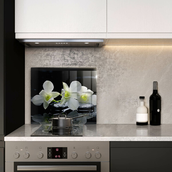 Skleněná krájecí deska Bílé květy v zenové vodě