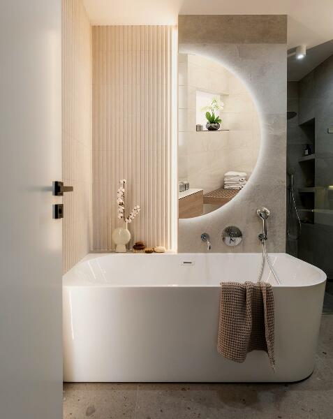 Půlkruhové zrcadlo bez rámu s led 45x90 cm