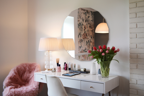 Geometrické zrcadlo originálního tvaru 50x50 cm