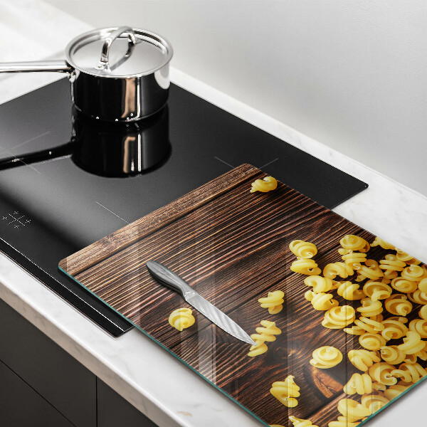 Kryt na varnou desku Těstoviny na stole