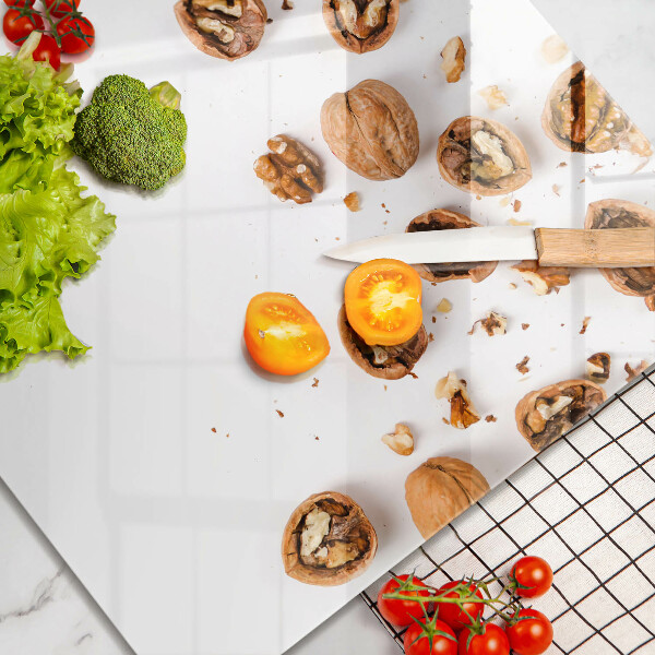 Sklo za varnou desku Ořechy na bílém pozadí