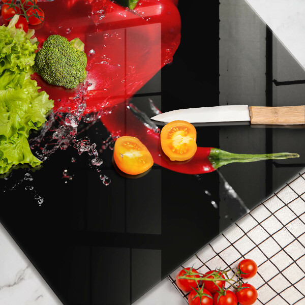 Sklo za varnou desku Červené papriky ve vodě