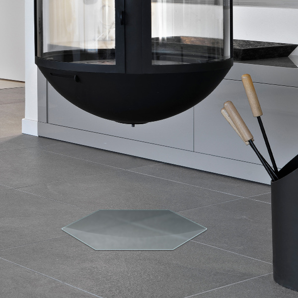 Šestihranné poloprůsvitné sklo pod krb h40 cm