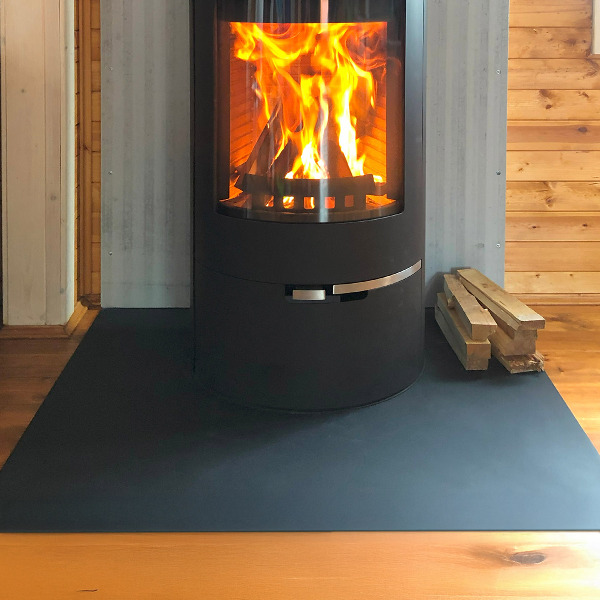 Podložka před krb z černého plechu 100x80 cm