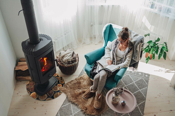 Kulaté sklo pod krbová kamna Krabice s řezaným dřevem