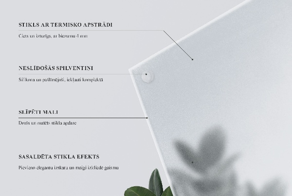Čtvercová poloprůsvitná skleněná deska na stůl