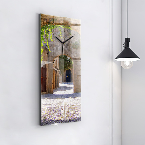 Vertikální skleněné hodiny Malebná ulice na Rhodosu