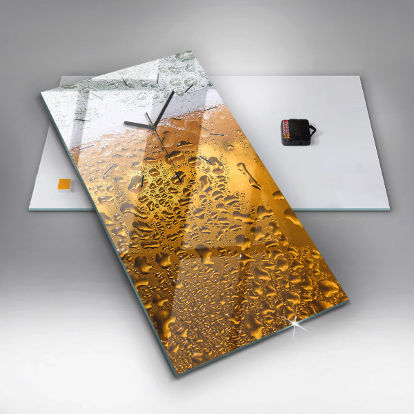 Vertikální nástěnné hodiny Hrnek piva