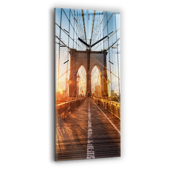Vertikální skleněné hodiny Brooklynský most v New Yorku