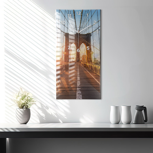 Vertikální skleněné hodiny Brooklynský most v New Yorku