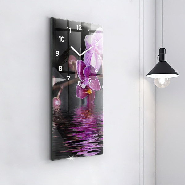 Vertikální skleněné hodiny Květ orchideje na vodě