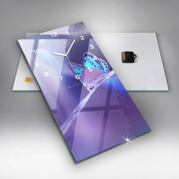 Vertikální skleněné hodiny Motýl na trávě