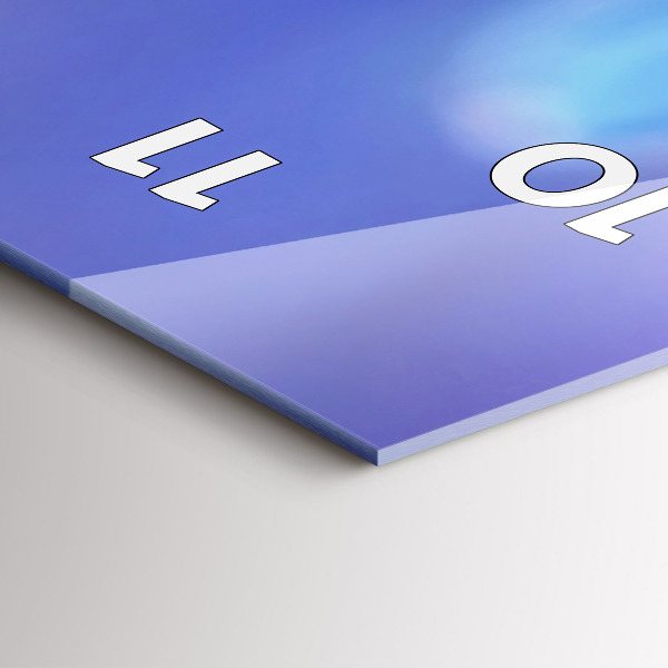 Vertikální skleněné hodiny Motýl na trávě