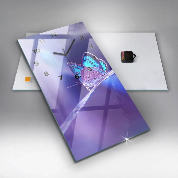 Vertikální skleněné hodiny Motýl na trávě