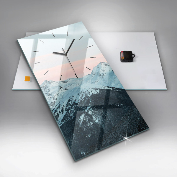 Vertikální nástěnné hodiny Horské pásmo v zimě