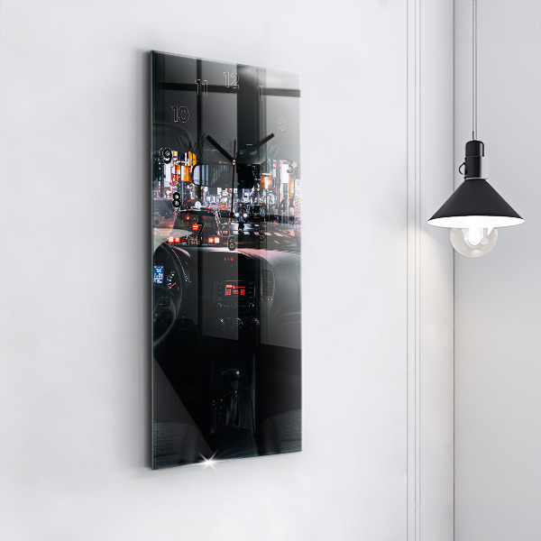 Vertikální nástěnné hodiny Auto v Tokiu