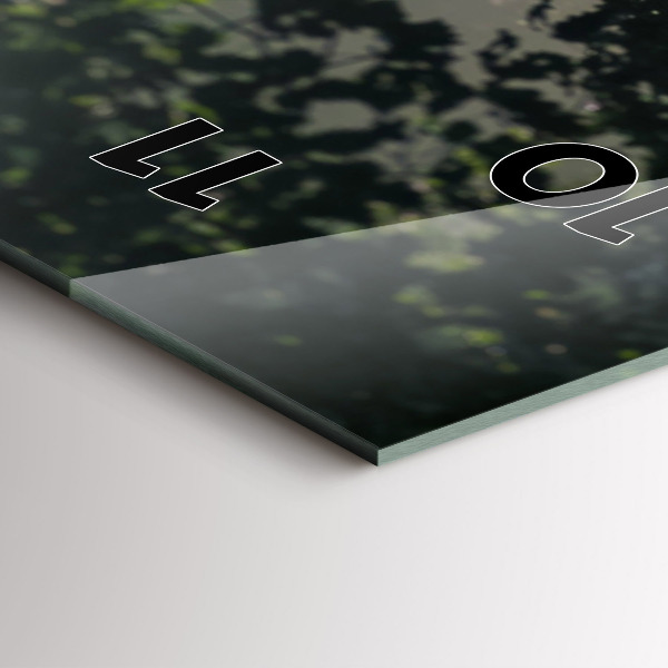 Vertikální nástěnné hodiny Lesní cesta a pruhy slunce