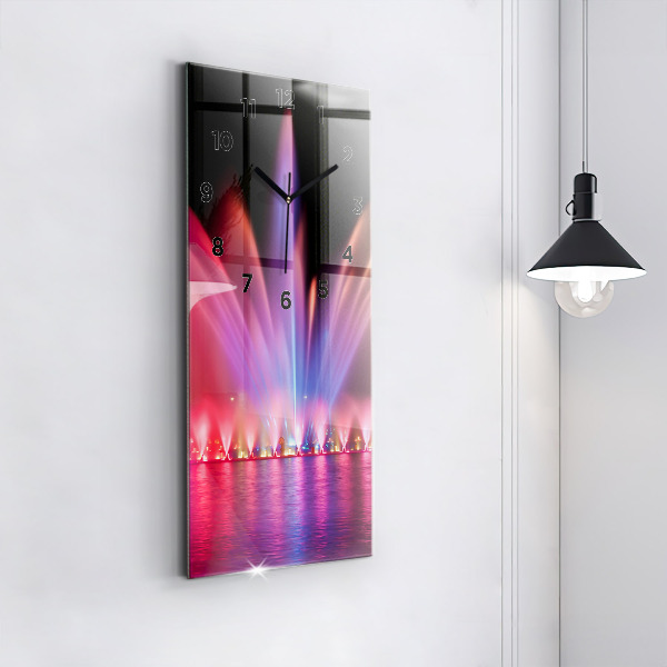 Vertikální skleněné hodiny Vratislavská fontána v noci