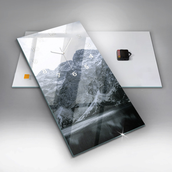 Vertikální nástěnné hodiny Morskie Oko v Tatrách