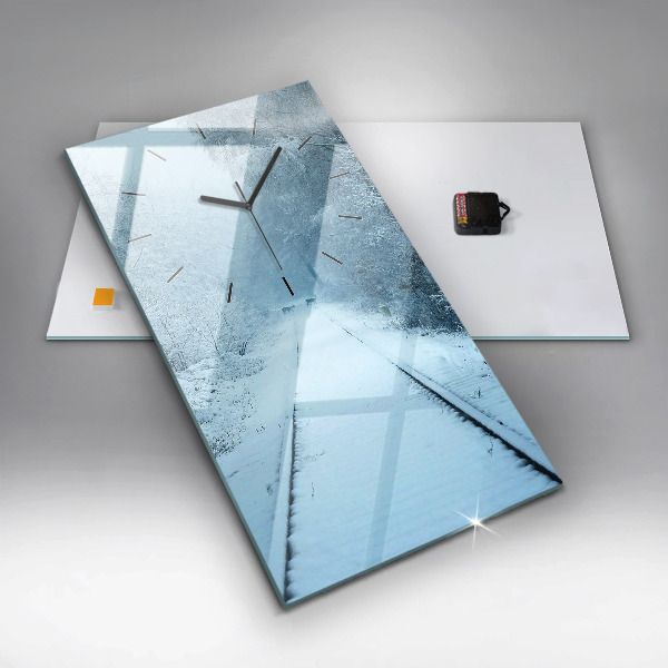 Vertikální nástěnné hodiny Jeleni na kolejích