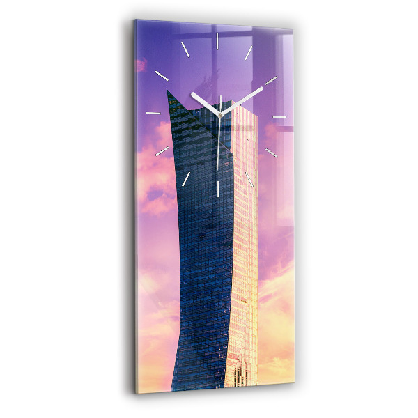 Vertikální nástěnné hodiny Mrakodrap ve Varšavě