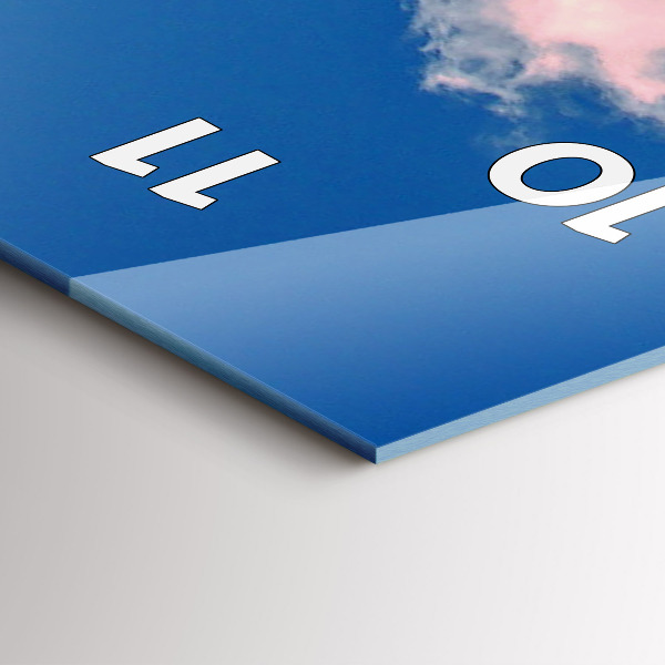 Vertikální nástěnné hodiny Hory pod modrou oblohou