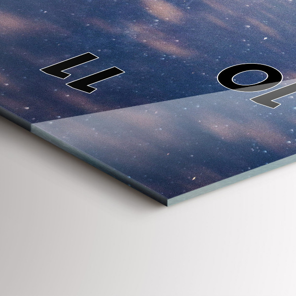 Vertikální nástěnné hodiny Hory při západu slunce