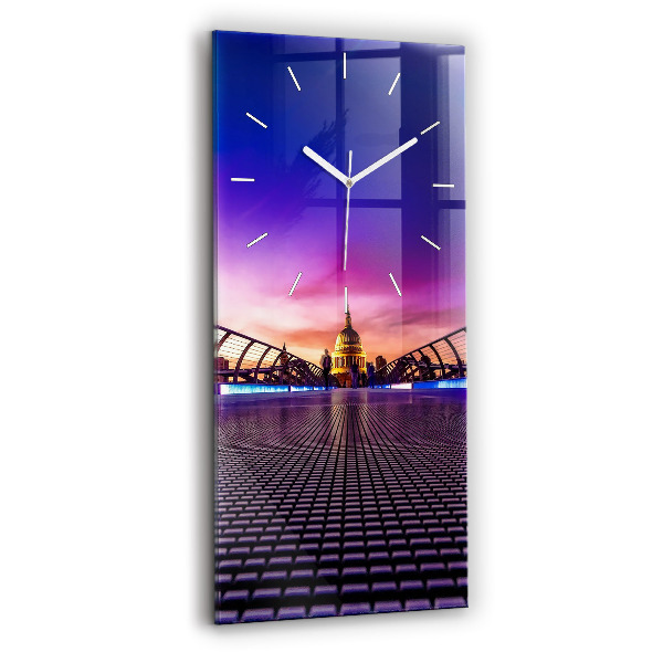 Vertikální nástěnné hodiny Katedrála svatého Pavla