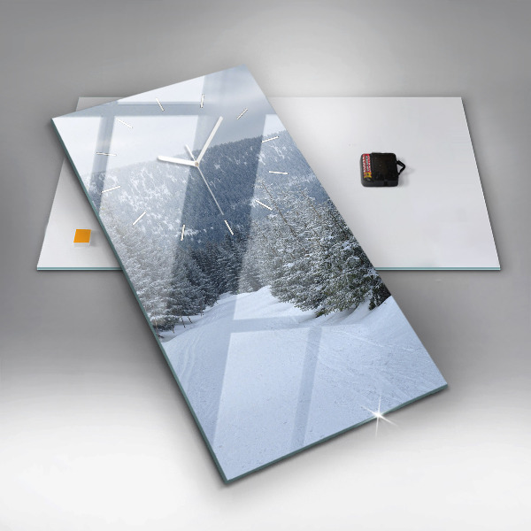 Vertikální skleněné hodiny České Krkonoše v zimě