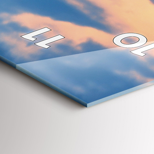 Vertikální skleněné hodiny Pohled na radnici