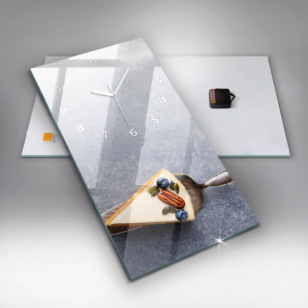 Vertikální nástěnné hodiny Kousek dortu