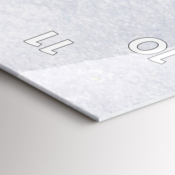 Vertikální nástěnné hodiny Kousek dortu