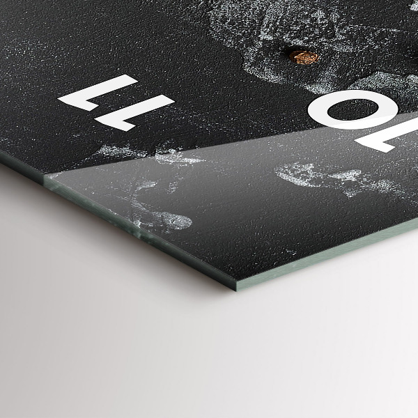 Vertikální nástěnné hodiny Koření na pultu