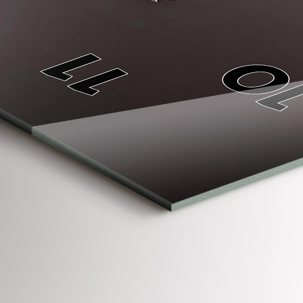 Vertikální nástěnné hodiny Lampa s červeným vínem