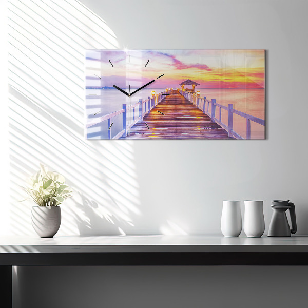 Horizontální hodiny na skle Most v přístavu večer