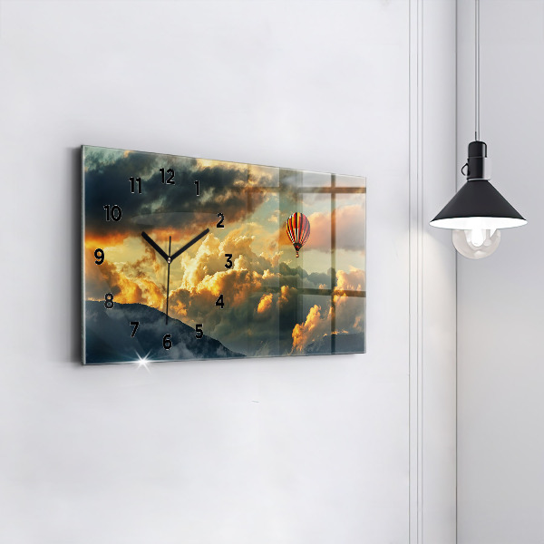 Horizontální hodiny na skle Let balonu v oblacích