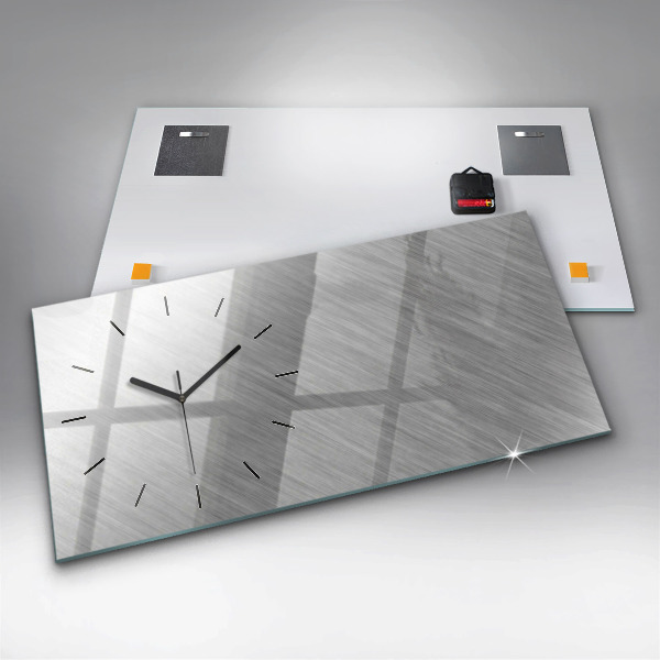 Horizontální hodiny na skle Kovová zeď