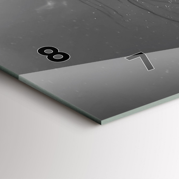 Horizontální hodiny na skle Ústa ženy