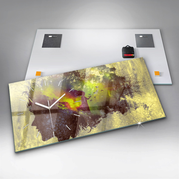 Horizontální skleněné hodiny na stěnu Žena v lese