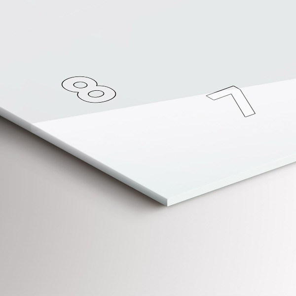 Horizontální skleněné hodiny na stěnu Proutěný koš s hračkami