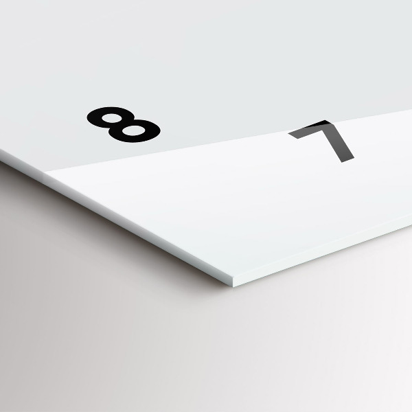 Horizontální skleněné hodiny na stěnu Proutěný koš s hračkami