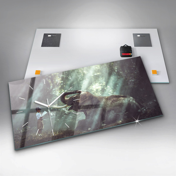 Horizontální skleněné hodiny na stěnu Chlapec si čte knihu