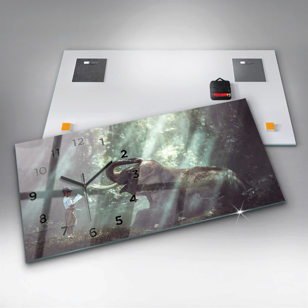 Horizontální skleněné hodiny na stěnu Chlapec si čte knihu