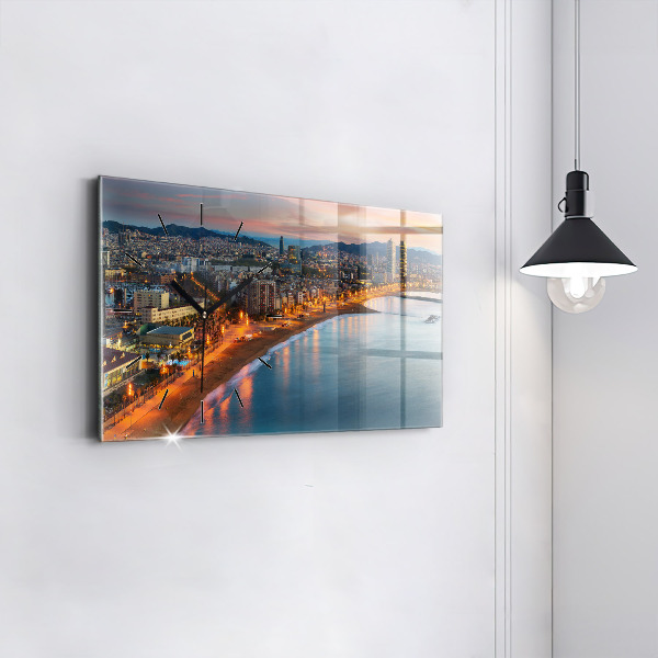 Horizontální hodiny na skle Pláž v Barceloně