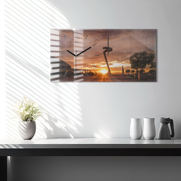 Horizontální skleněné hodiny na stěnu Olympijský park v Barceloně