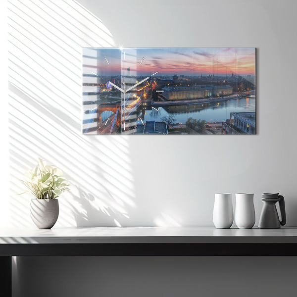 Horizontální hodiny na skle Vratislav z dronu