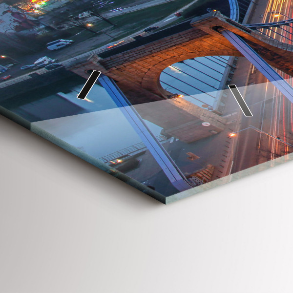 Horizontální hodiny na skle Vratislav z dronu